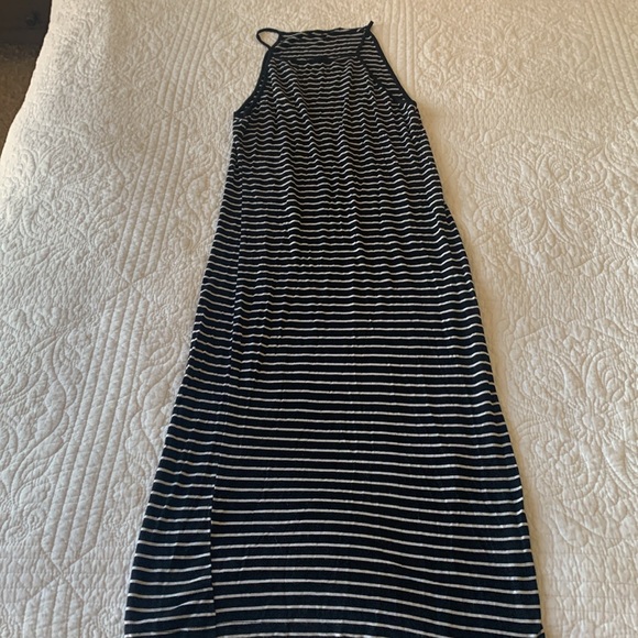 Long dress 🖤🤍 - Picture 2 of 4